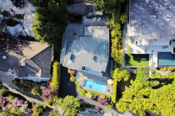 3389 Thompson Crescent
